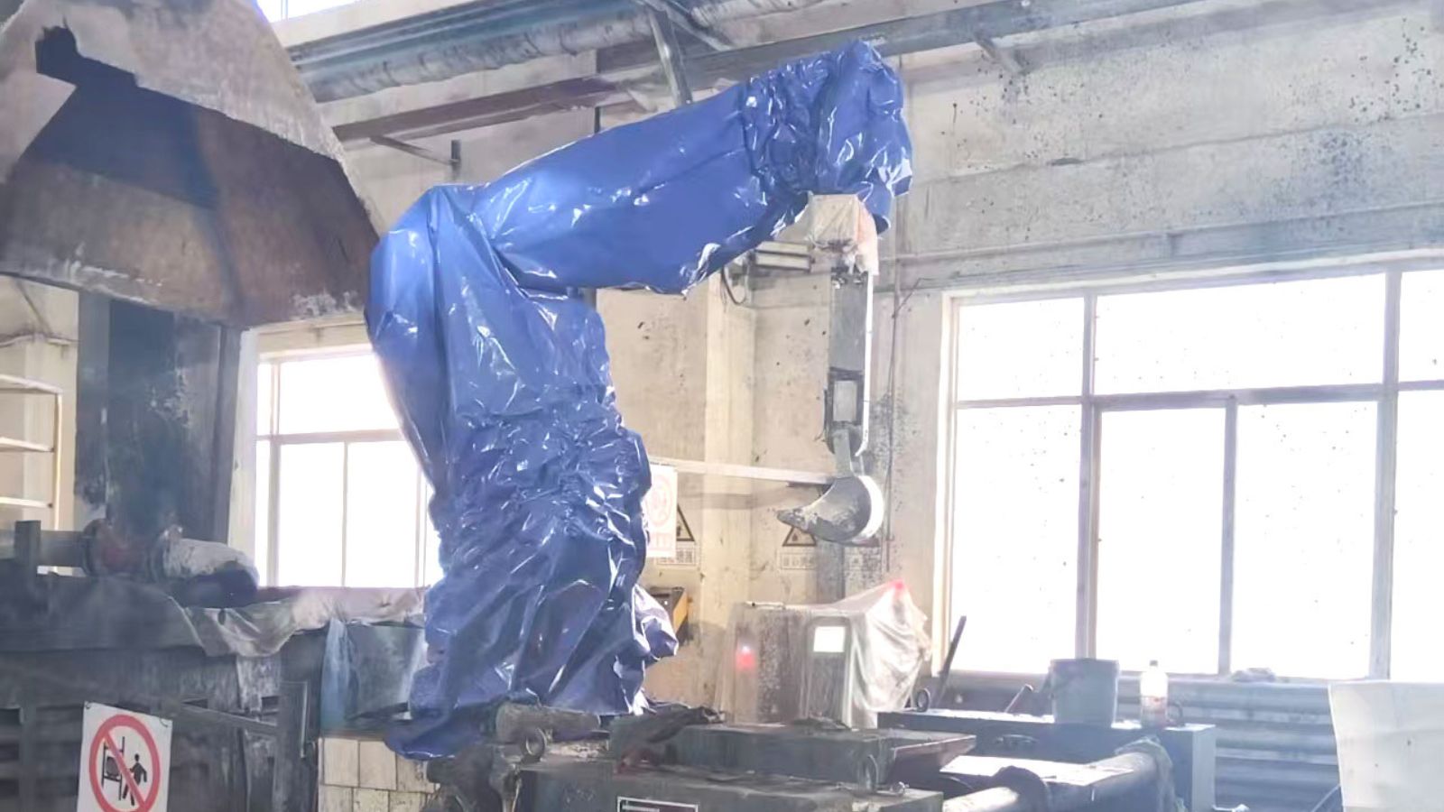 Industrial Robot Protective Cover Case Study in Lead-Zinc Smelting Workshop